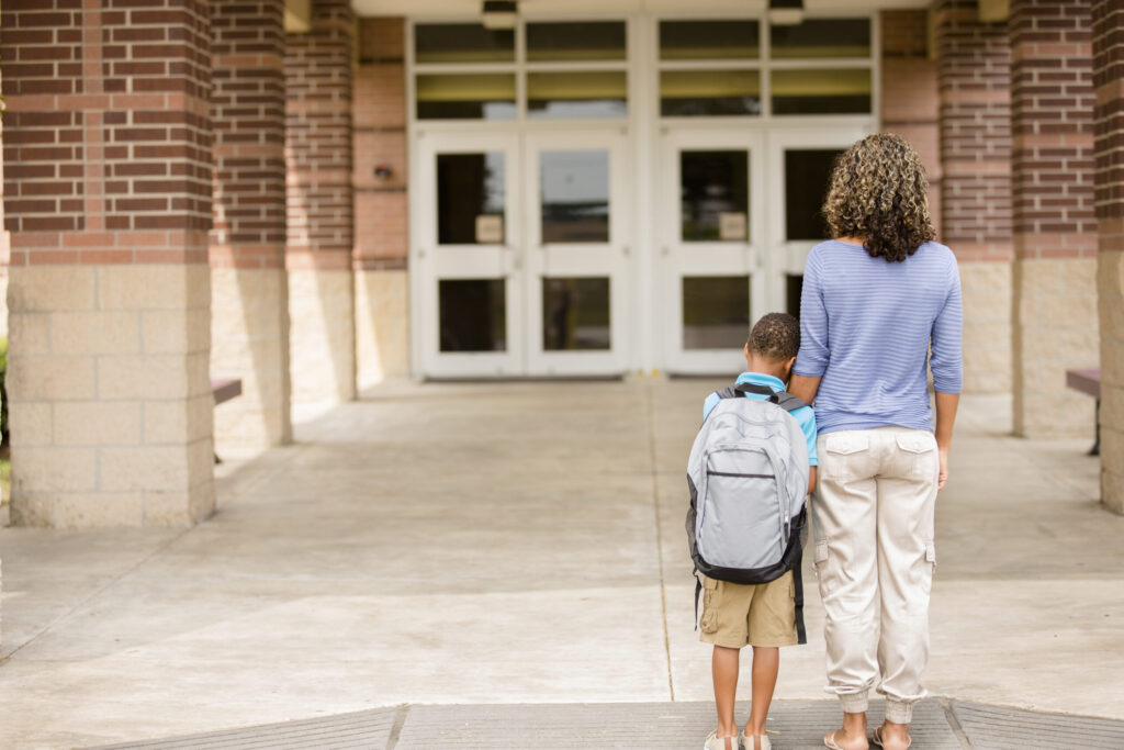 How to ease separation anxiety in young children starting school 9 SeparationAnxiety scaled e1738434093387